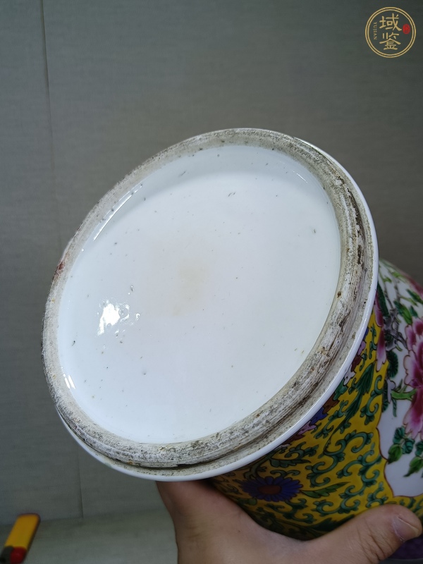 古玩陶瓷粉彩纏枝花卉開窗花鳥紋花觚一對真品鑒賞圖