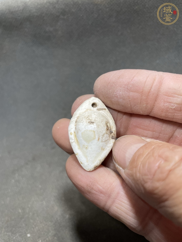古玩陶瓷定窯白釉瓷哨真品鑒賞圖