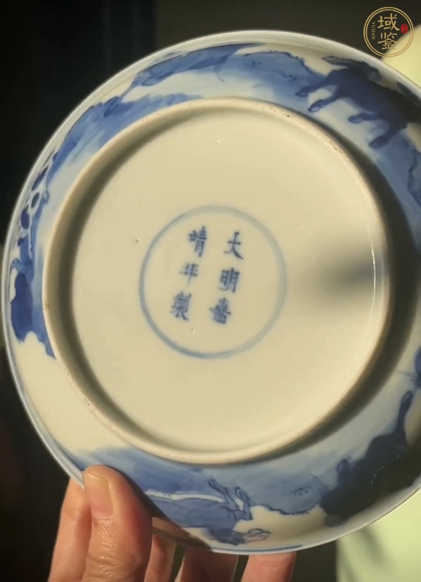 古玩陶瓷清中期青花駿馬圖盤真品鑒賞圖
