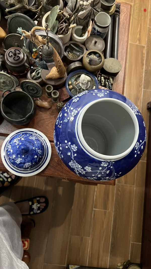 古玩陶瓷青花留白梅紋將軍罐真品鑒賞圖