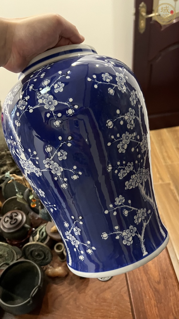 古玩陶瓷青花留白梅紋將軍罐真品鑒賞圖