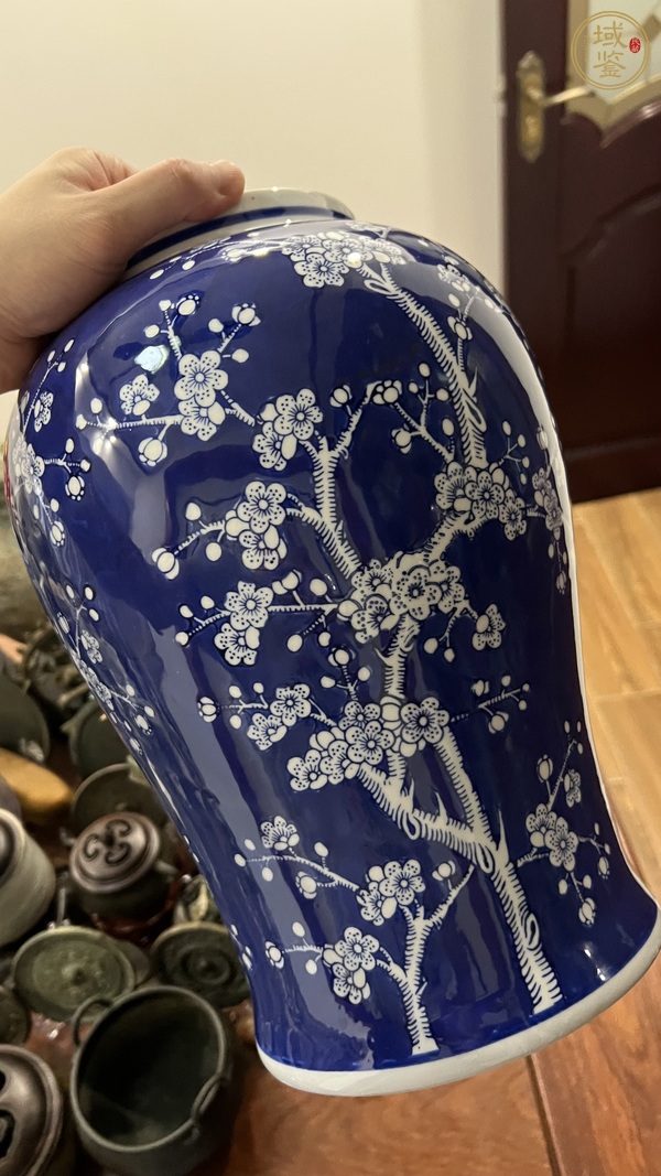 古玩陶瓷青花留白梅紋將軍罐真品鑒賞圖