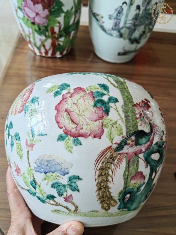 古玩陶瓷鳳凰牡丹紋粉彩西瓜罐真品鑒賞圖