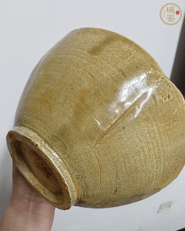 古玩陶瓷青釉出筋花口碗真品鑒賞圖