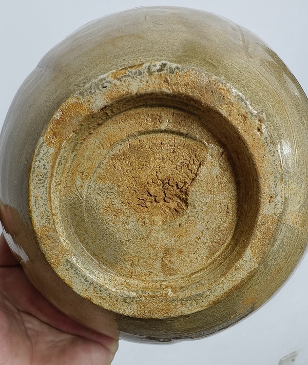 古玩陶瓷青釉出筋花口碗拍賣(mài)，當(dāng)前價(jià)格2200元