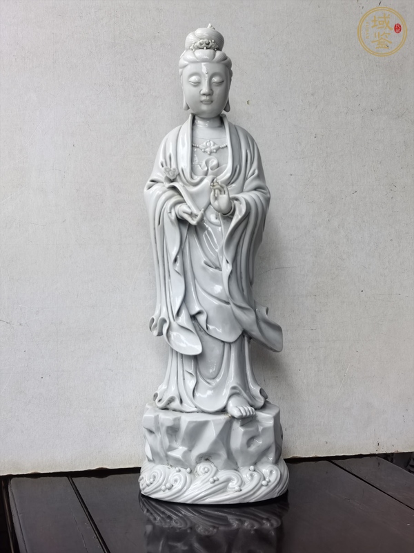 古玩大幾十年德化窯白釉持如意觀音塑像真品鑒賞圖