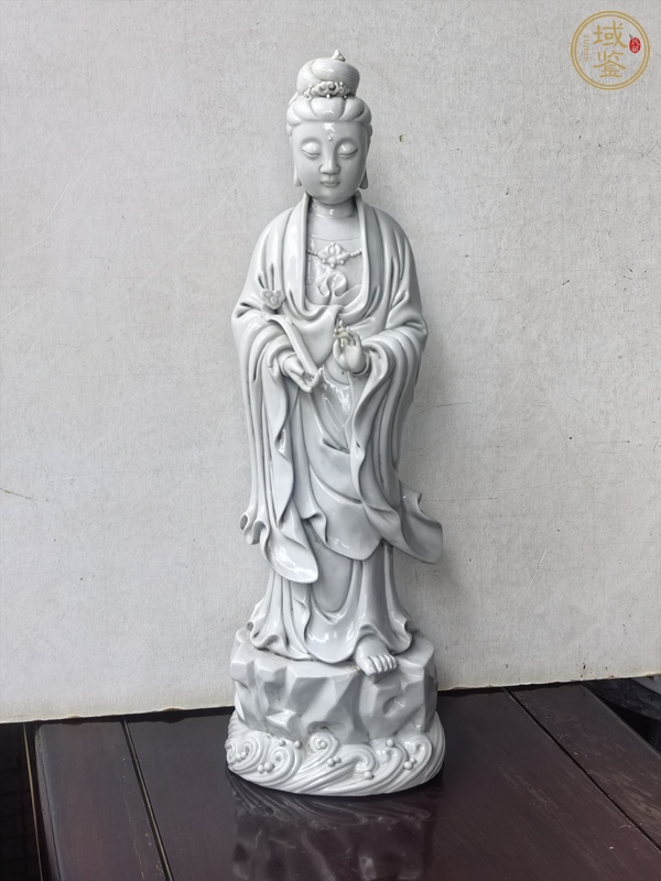 古玩陶瓷大幾十年德化窯白釉持如意觀音塑像真品鑒賞圖