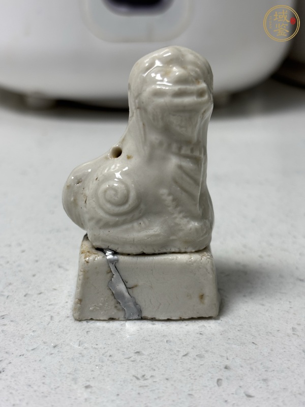 古玩晚明德化窯小香插真品鑒賞圖