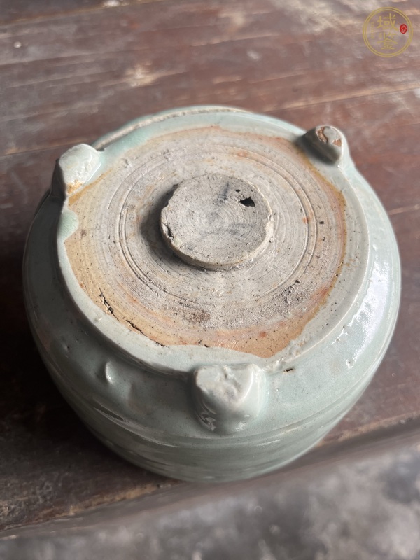 古玩陶瓷明代龍泉窯青釉香爐真品鑒賞圖