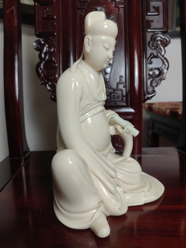 古玩陶瓷塑像拍賣，當前價格11000元