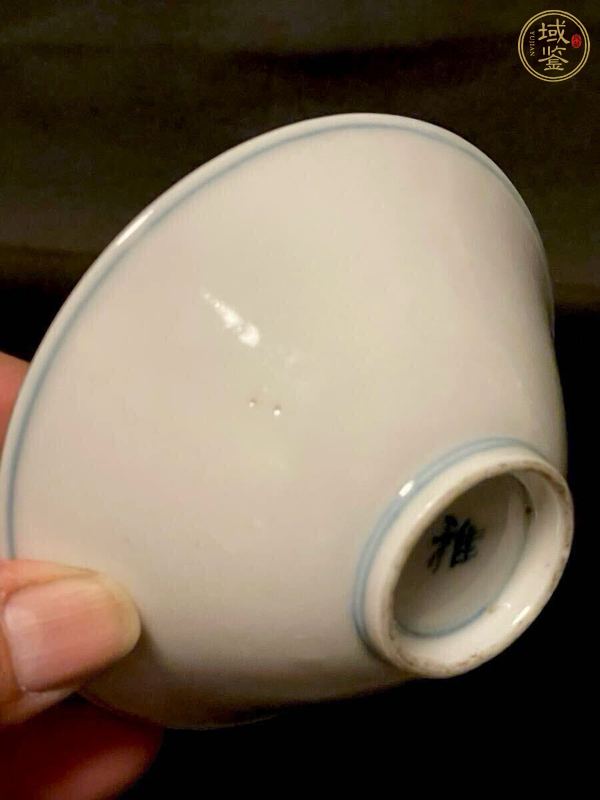 古玩陶瓷清晚期 青花魚(yú)藻紋斗笠杯（日本）真品鑒賞圖