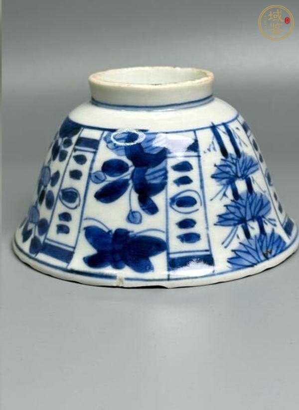 古玩陶瓷清代 青花花卉紋杯(日本)真品鑒賞圖