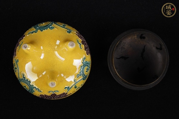 古玩陶瓷民國 素三彩花卉紋香爐（日本交趾）真品鑒賞圖