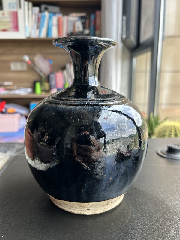 古玩轉(zhuǎn)賣明代耀州窯黑釉弦紋玉壺春瓶（黑度好）拍賣，當(dāng)前價(jià)格98元