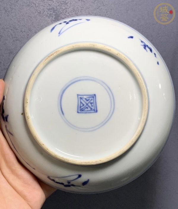 古玩陶瓷清中期青花盤真品鑒賞圖