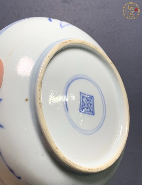 古玩陶瓷清中期青花盤真品鑒賞圖