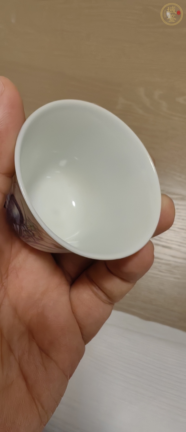 古玩陶瓷斗彩洞石水仙紋杯真品鑒賞圖