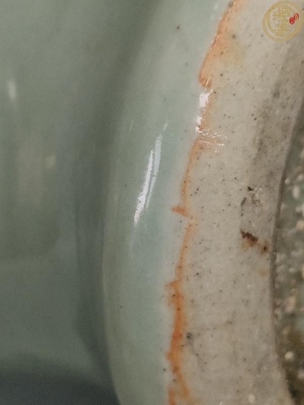 古玩陶瓷花卉紋青釉花觚真品鑒賞圖