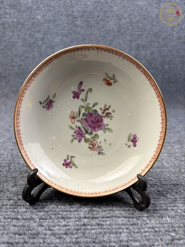 古玩陶瓷粉彩花卉紋盤真品鑒賞圖