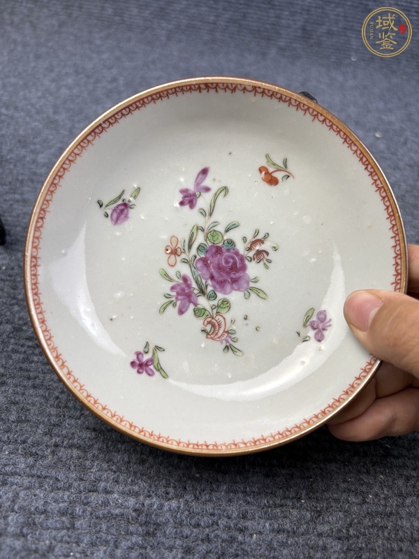 古玩陶瓷粉彩花卉紋盤真品鑒賞圖