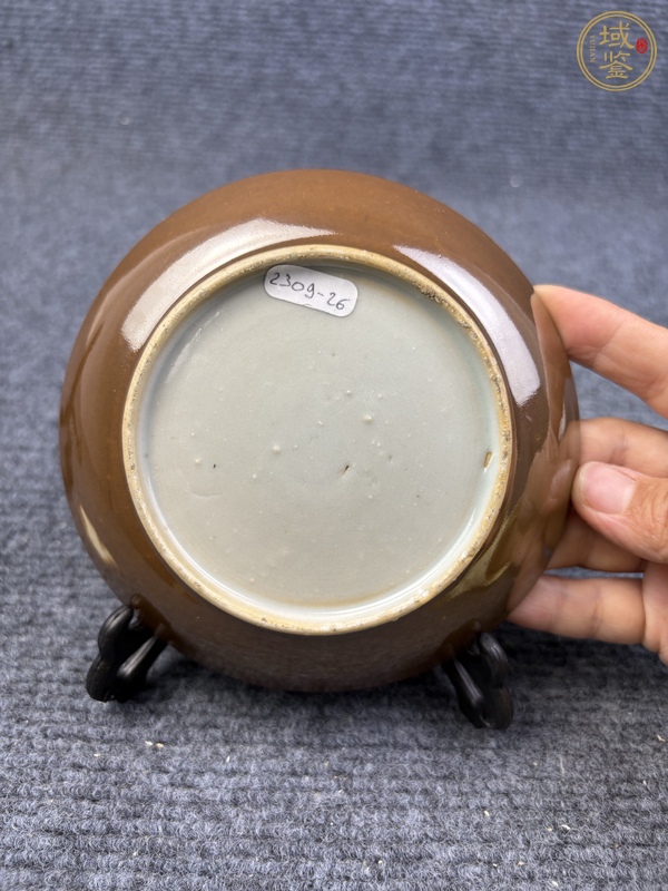古玩陶瓷粉彩花卉紋盤真品鑒賞圖