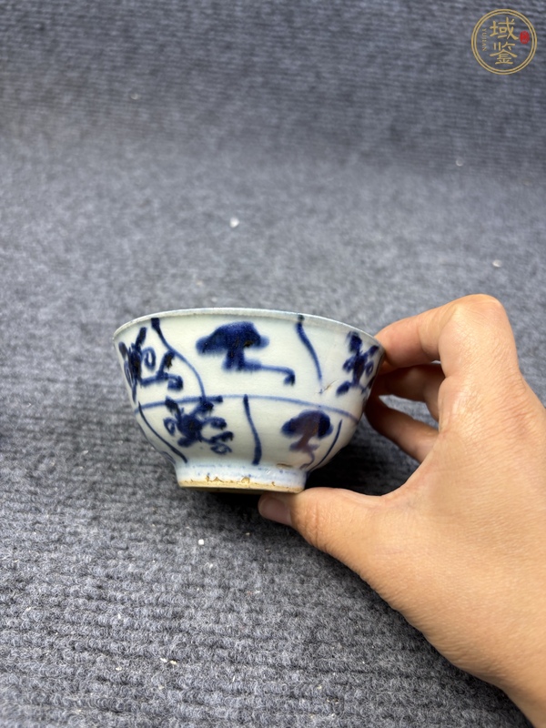 古玩陶瓷青花靈芝紋茶碗真品鑒賞圖
