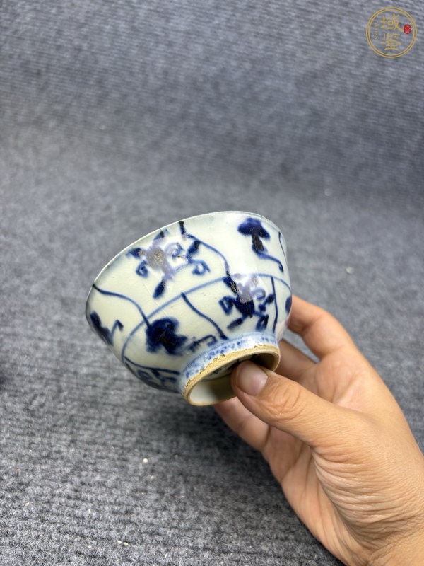 古玩陶瓷青花靈芝紋茶碗真品鑒賞圖