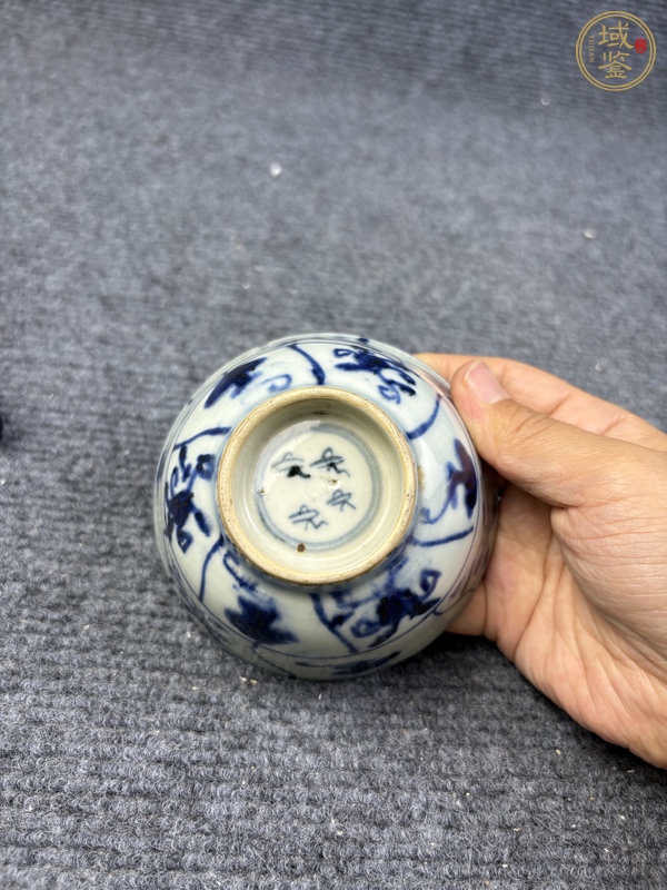 古玩陶瓷青花靈芝紋茶碗真品鑒賞圖