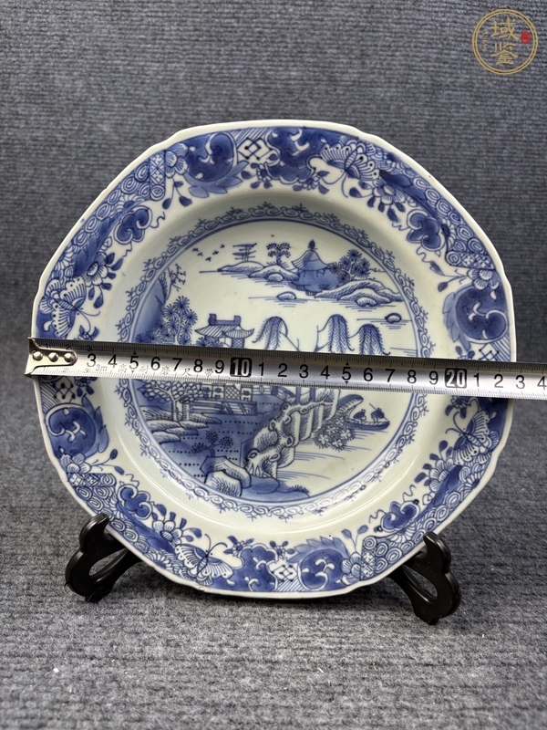 古玩陶瓷青花山水亭臺樓閣紋盤真品鑒賞圖
