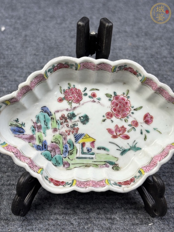 古玩陶瓷雍正粉彩花卉紋小盤真品鑒賞圖