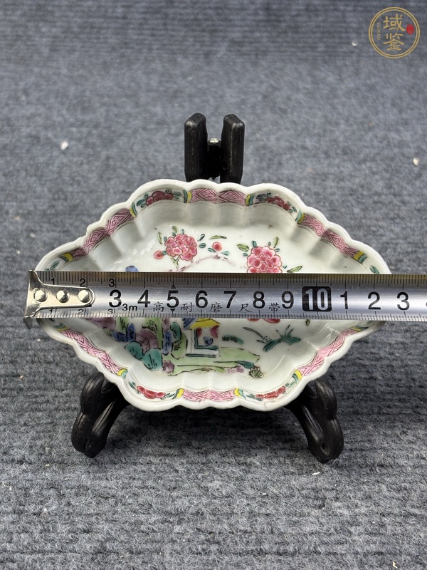 古玩陶瓷雍正粉彩花卉紋小盤真品鑒賞圖