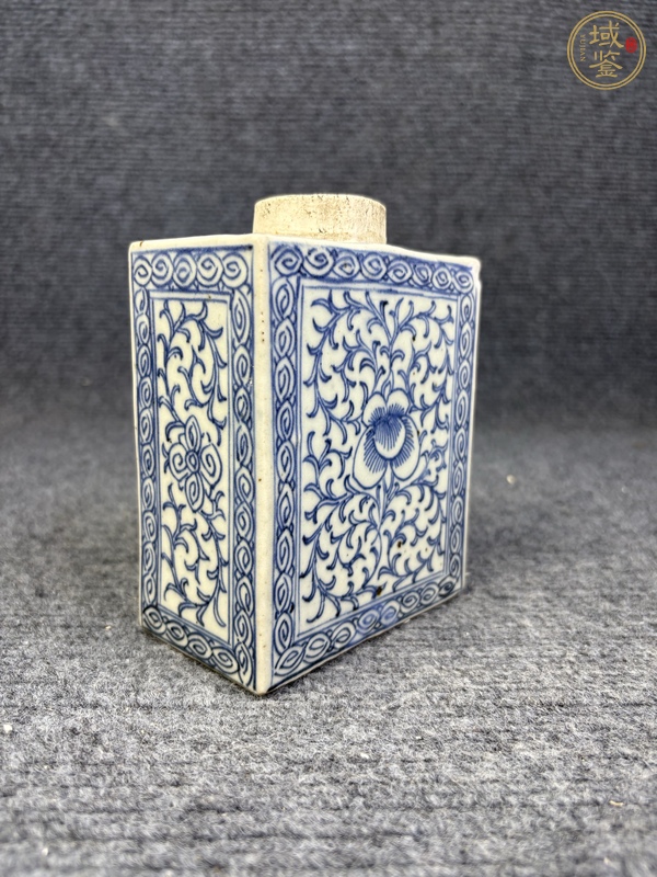 古玩陶瓷青花纏枝蓮紋茶葉罐真品鑒賞圖
