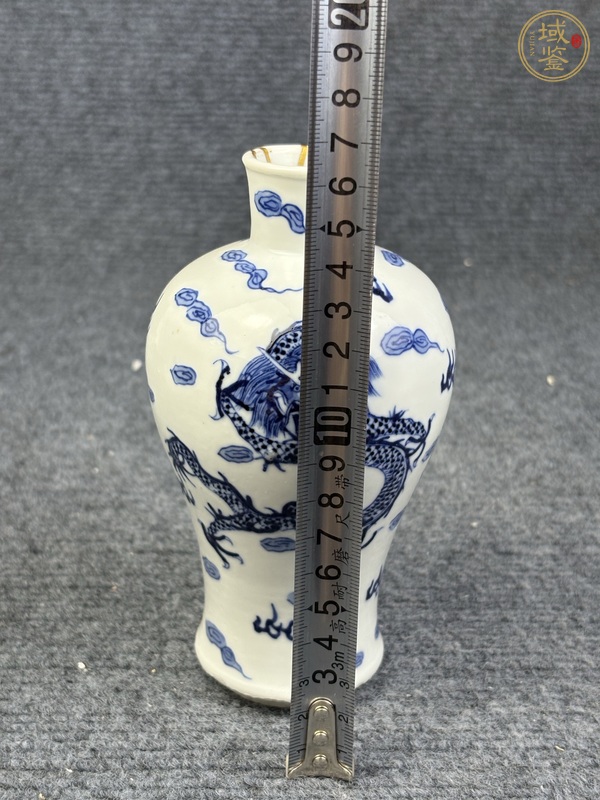 古玩陶瓷青花云龍紋梅瓶真品鑒賞圖