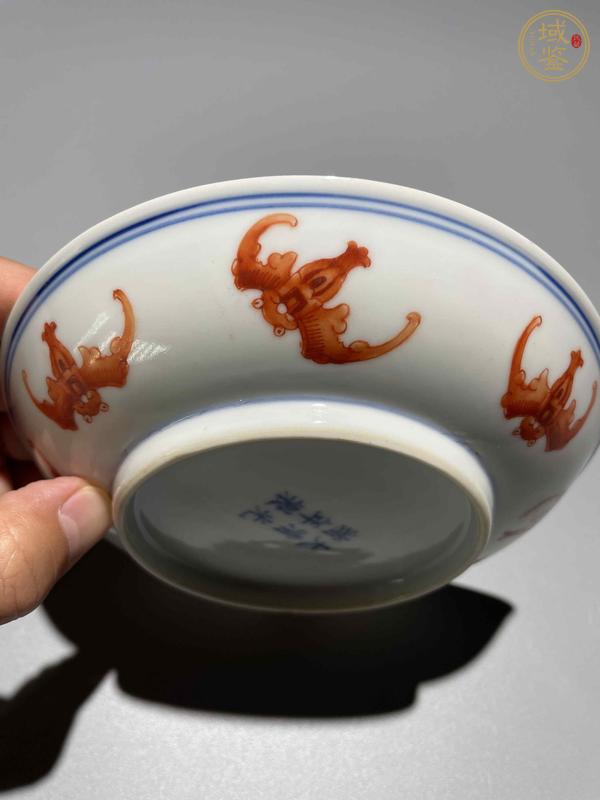 古玩陶瓷礬紅洪福齊天臥盤真品鑒賞圖