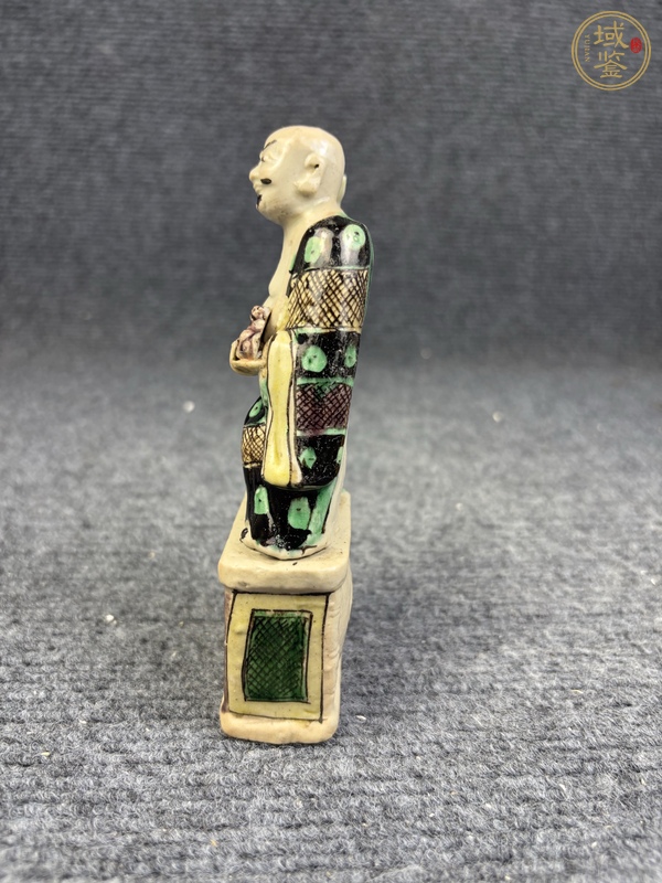 古玩陶瓷素三彩人物素像真品鑒賞圖