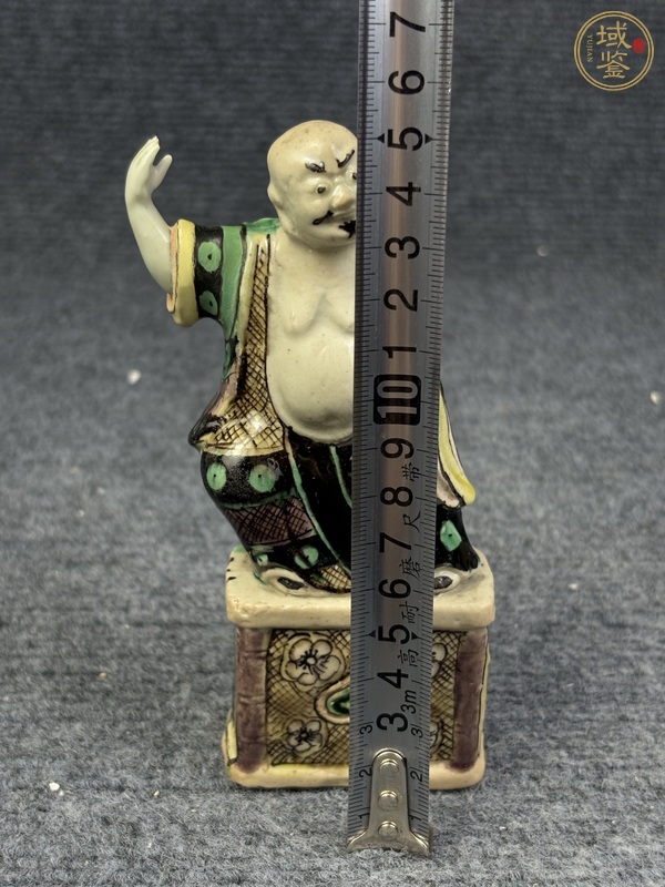 古玩陶瓷素三彩人物素像真品鑒賞圖