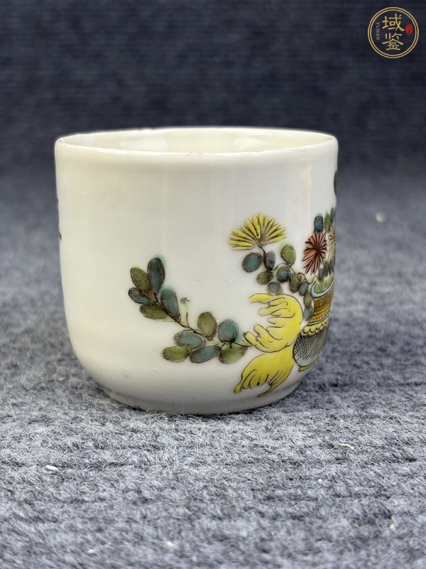 古玩陶瓷淺降彩博古花卉紋把杯真品鑒賞圖