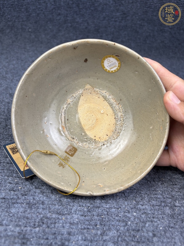 古玩陶瓷龍泉青瓷蓮瓣紋碗真品鑒賞圖