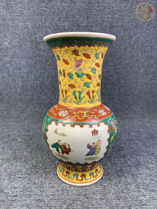 古玩陶瓷粉彩開窗嬰戲紋賞瓶真品鑒賞圖