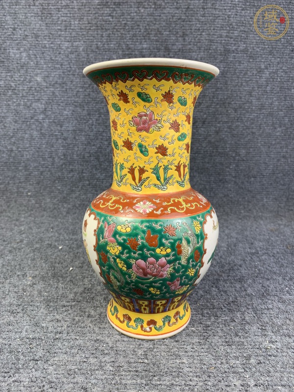 古玩陶瓷粉彩開窗嬰戲紋賞瓶真品鑒賞圖