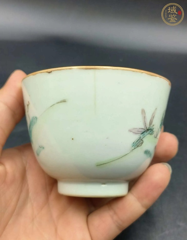 古玩陶瓷麒麟送子粉彩杯真品鑒賞圖