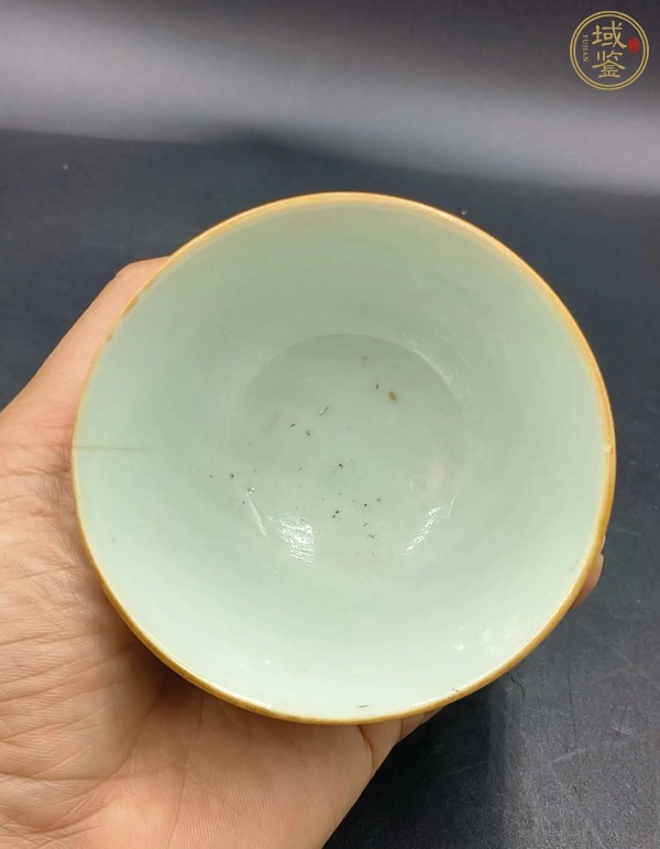 古玩陶瓷麒麟送子粉彩杯真品鑒賞圖
