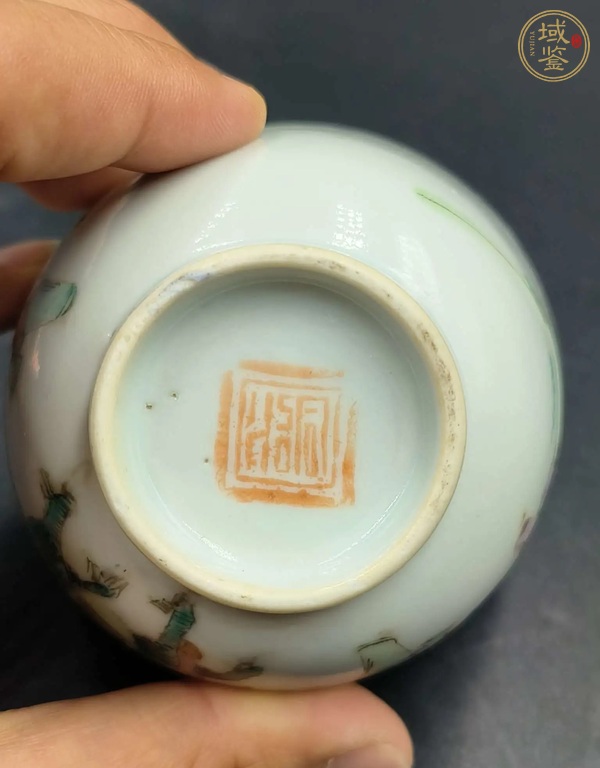 古玩陶瓷麒麟送子粉彩杯真品鑒賞圖