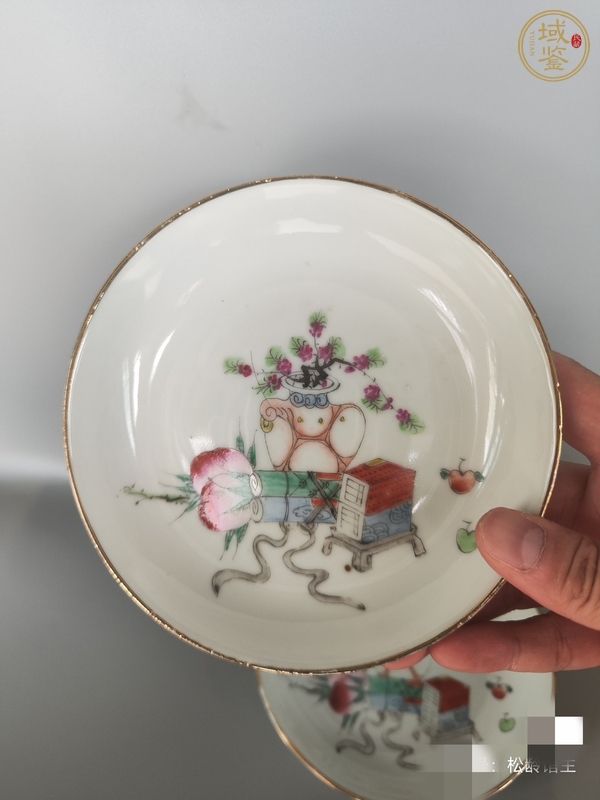 古玩陶瓷粉彩博古圖盤真品鑒賞圖
