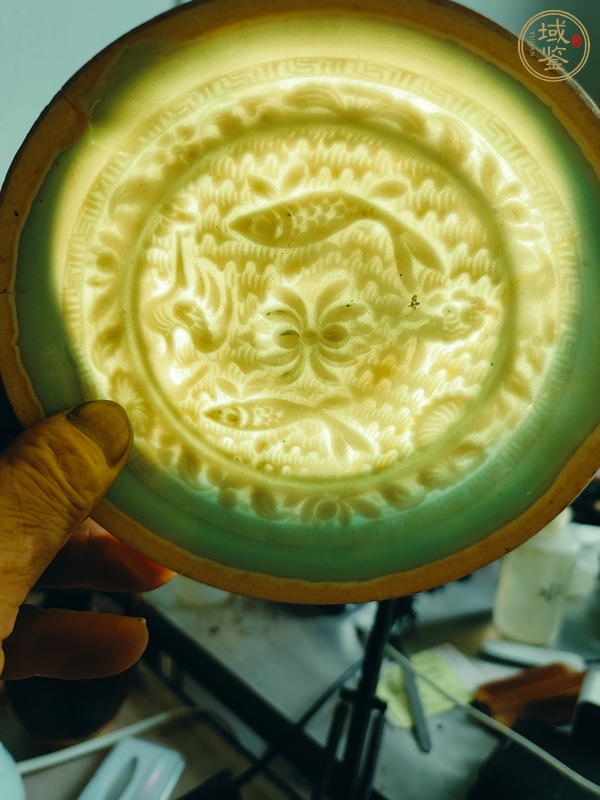 古玩陶瓷湖田窯龜鶴同春雙魚洗真品鑒賞圖