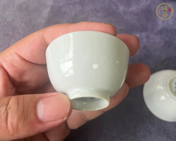 古玩陶瓷日本明治青花茶碗真品鑒賞圖