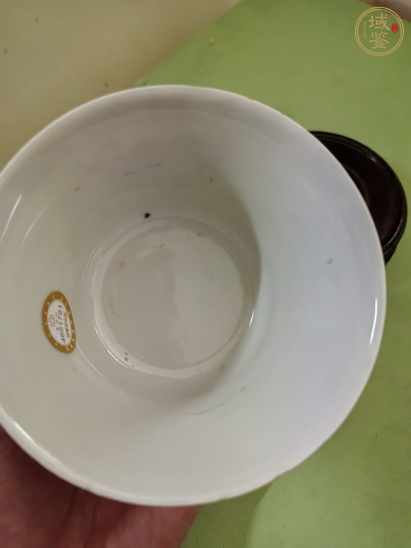 古玩陶瓷佛家八寶粉彩杯真品鑒賞圖
