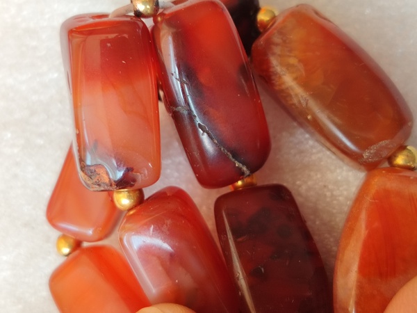 古玩玉器天然紅瑪瑙珠手串拍賣(mài)，當(dāng)前價(jià)格138元