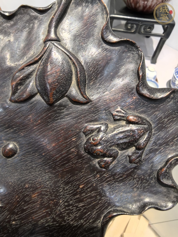 古玩雜項紫檀雕刻-荷葉承盤真品鑒賞圖