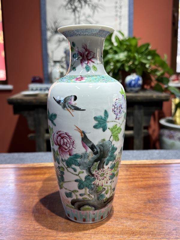 古玩轉賣粉彩花鳥紋瓶拍賣，當前價格688元